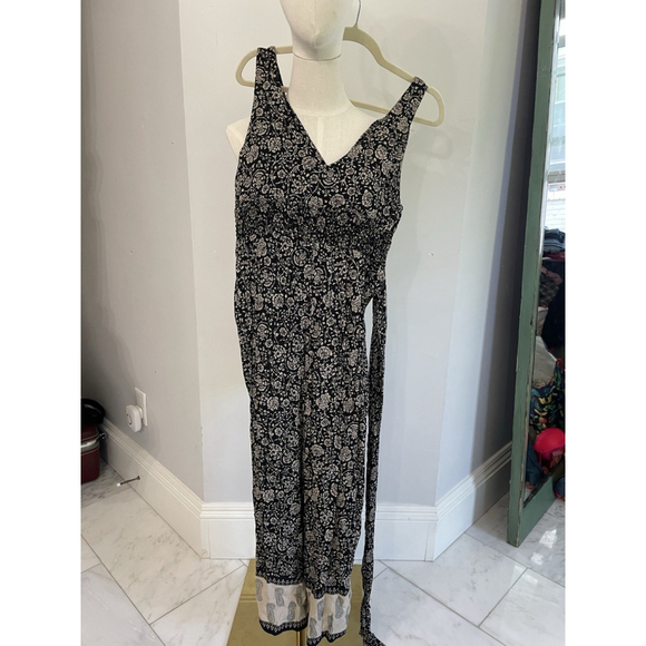 Amuse Society Black And Tan Floral Print Belted Crop Leg Jumpsuit Size Small EUC - Picture 6 of 9